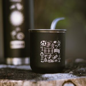 MATE DE ACERO CON BOMBILLA CHATA -FUTBOL-