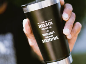 VASO DE ACERO TÉRMICO 473 ML -RESACA-