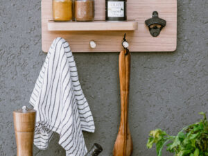 DESTAPADOR DE PARED Y PERCHERO CON ESTANTE  -JUJUY-