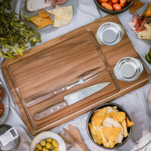 CONJUNTO PREMIUM DE TABLA CON 2 RECIPIENTES + CUBIERTOS